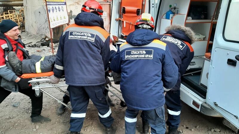 Из-за обрушения бункера на ТЭЦ-1 в Красноярске пострадали трое рабочих