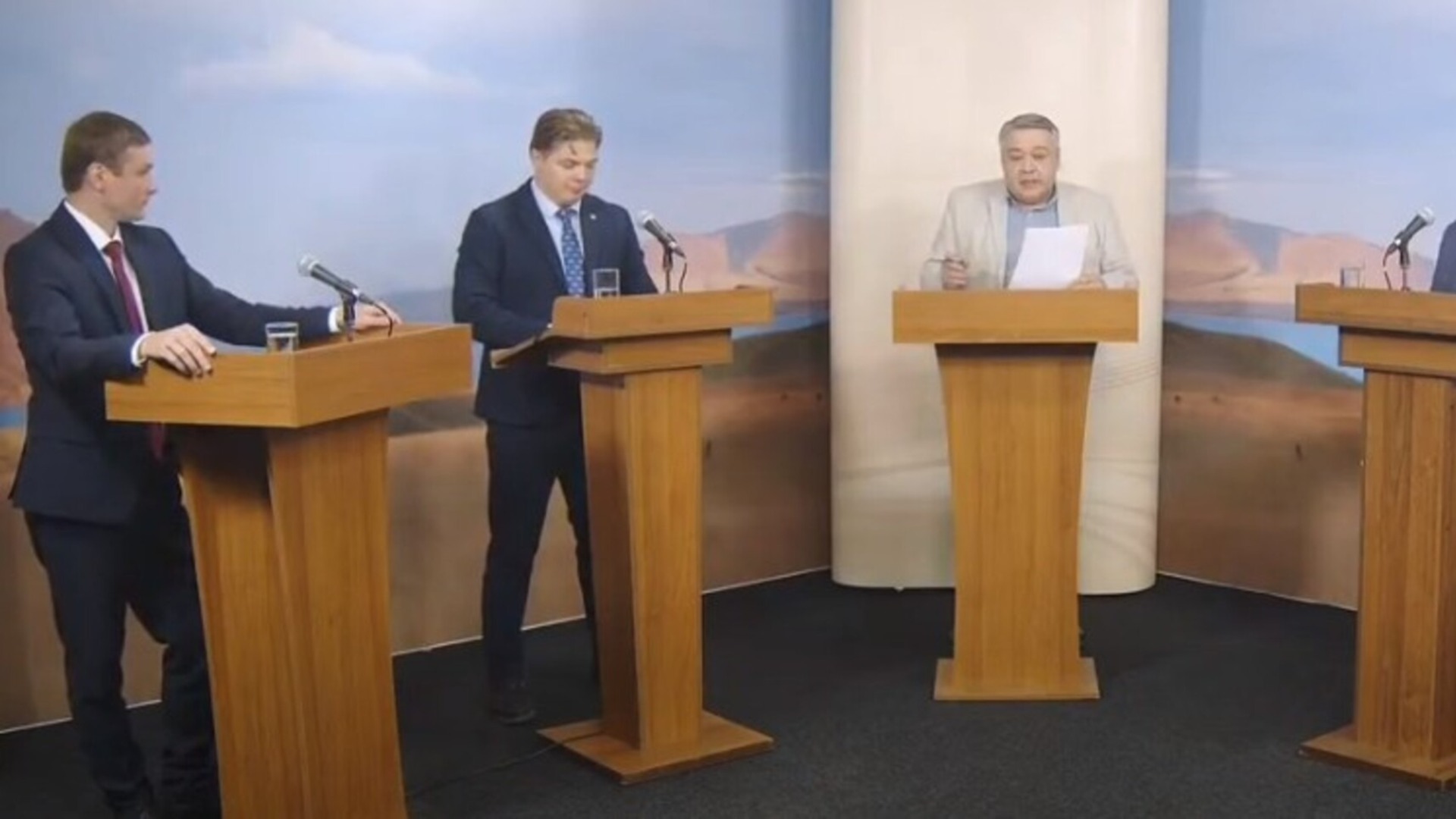 Молчанов упрекнул Коновалова на дебатах 29 августа