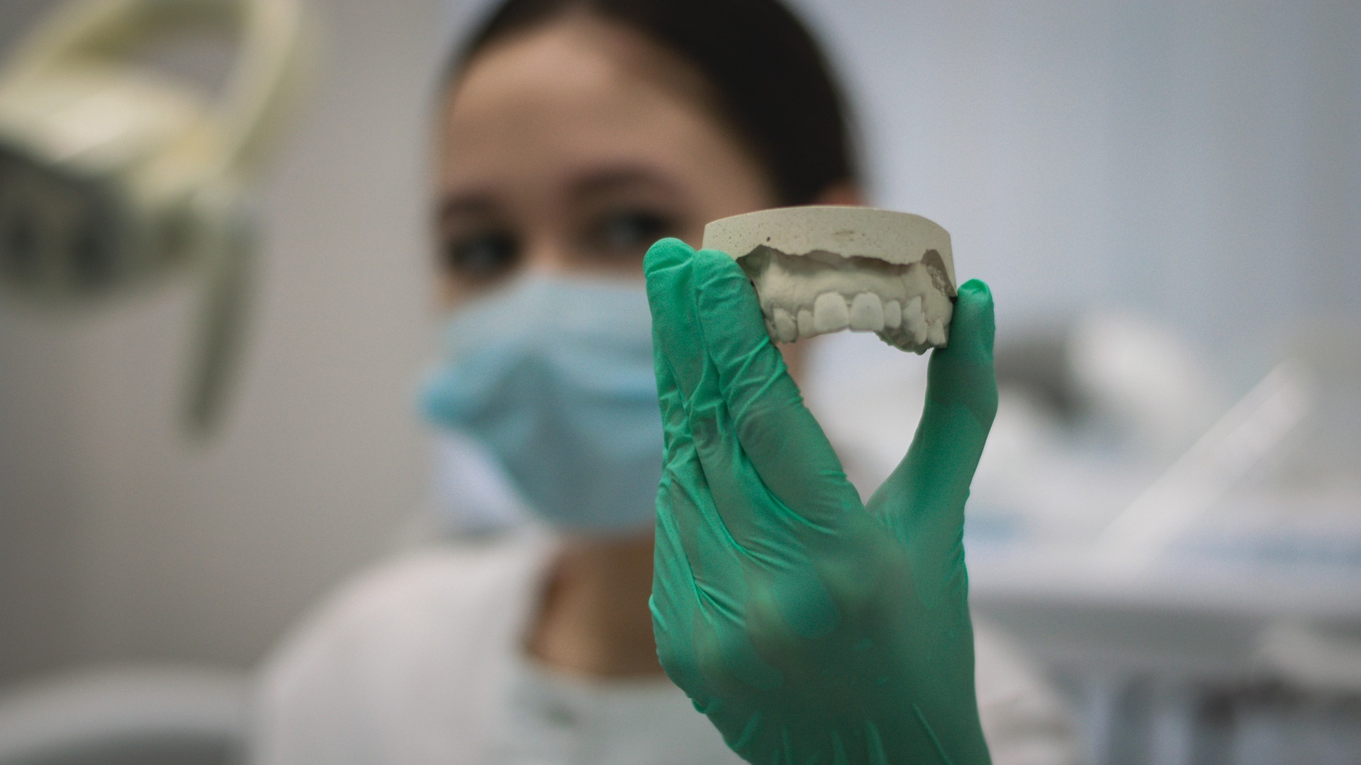 «Медицина недоступна для людей»: жители Хакасии не могут попасть к стоматологу
