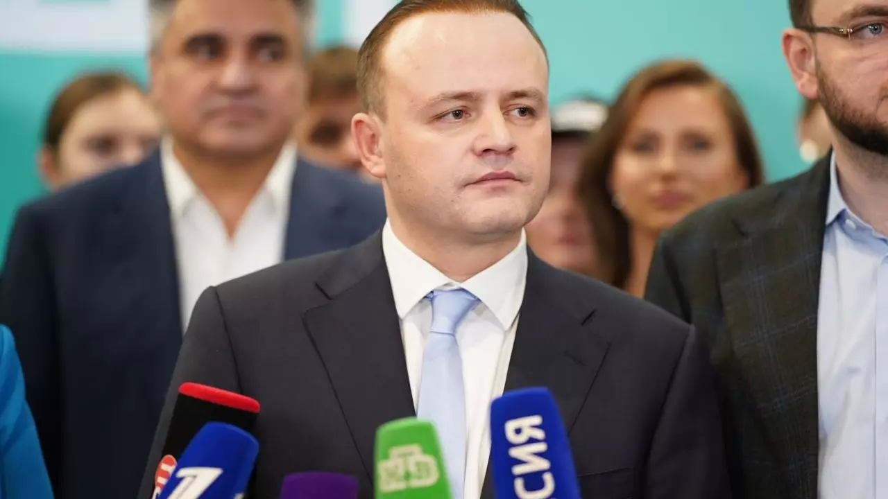 Снеговики пригласили кандидата в президенты Владислава Даванкова приехать в Абакан