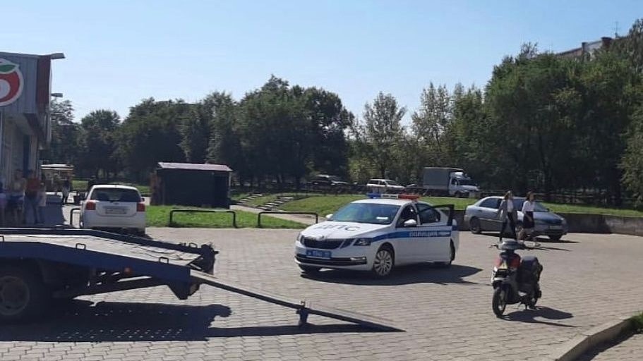 В Саяногорске 15-летний школьник приехал на линейку на питбайке
