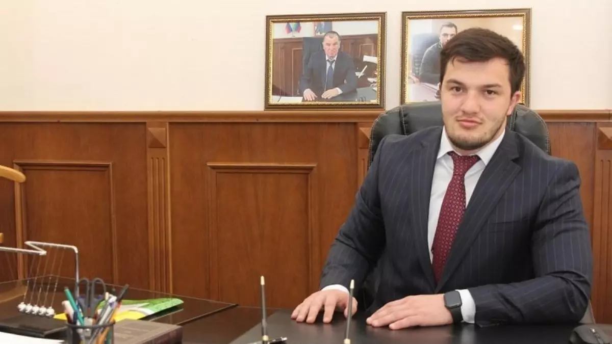 Вице-мэр дагестанского города Буйнакск подорвался на гранате, приняв ее за муляж