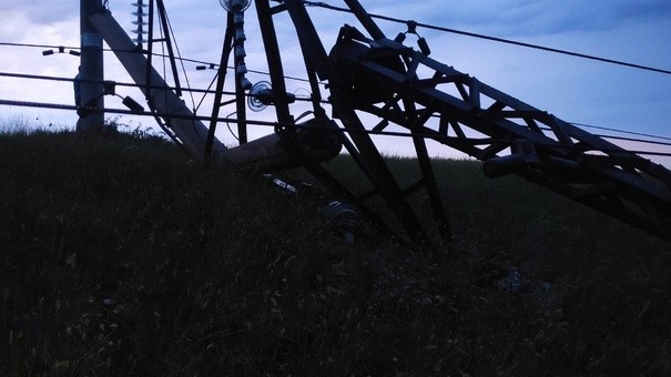 Гроза и шторм повредили сети электроснабжения в населенных пунктах республики