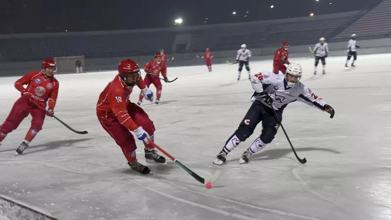«Саяны» упустили победу в первом домашнем матче Суперлиги по хоккею с мячом